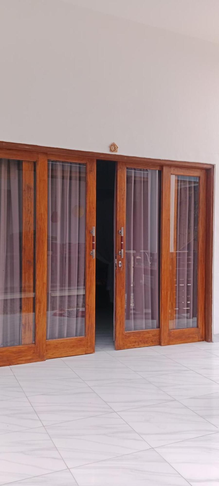 Beten Enjung Home Stay&Waroeng Amed Zewnętrze zdjęcie